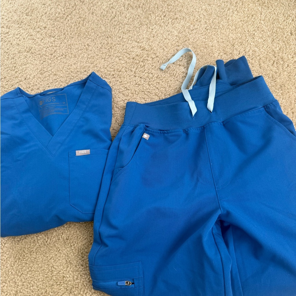 FIGS Blue Scrub Set